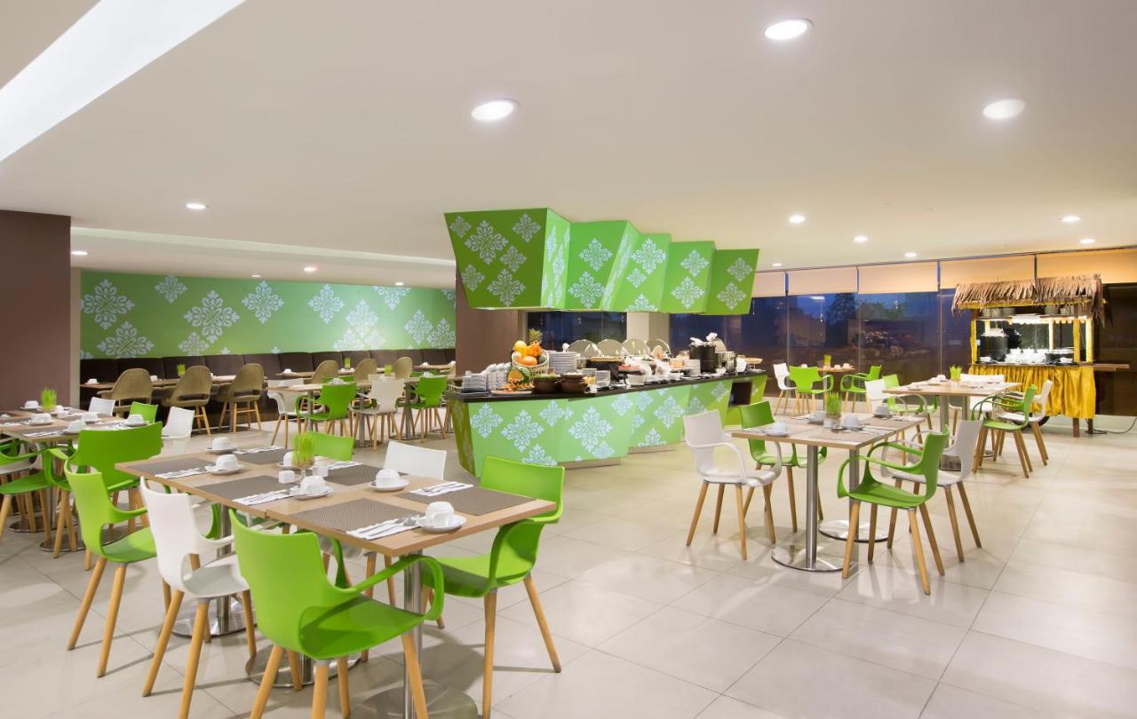 Khas Pekanbaru Hotel Екстер'єр фото