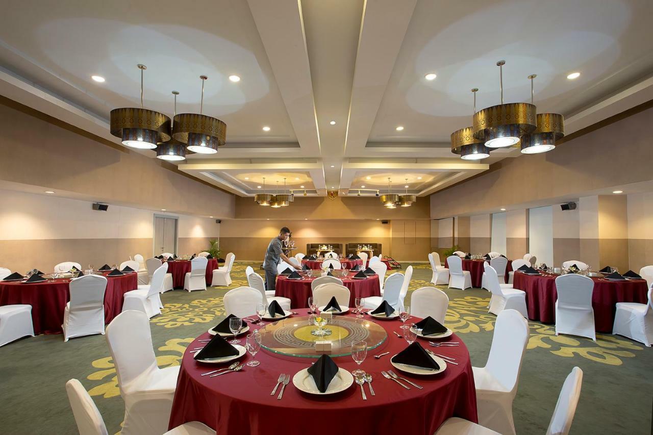 Khas Pekanbaru Hotel Екстер'єр фото